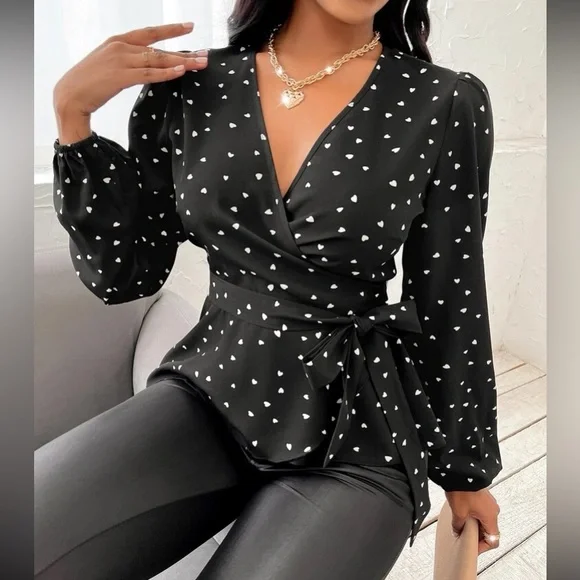 Hearts print belted peplum blouse - Picture 9 of 16